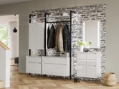 Schränke, Auszüge, Ablagen und Kleiderstangen des Stollen-Regalsystems in TOUCH 334 Schiefergrau bieten enorm viel Platz und Stauraum. Und das Beste daran: es ist beliebig erweiterbar.